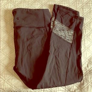 Lulu lemon black Capri leggings.